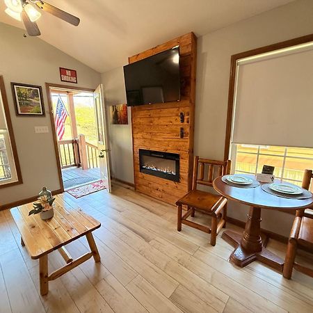 Qualla Cabins And Motel Cherokee Near Casino Whittier Extérieur photo